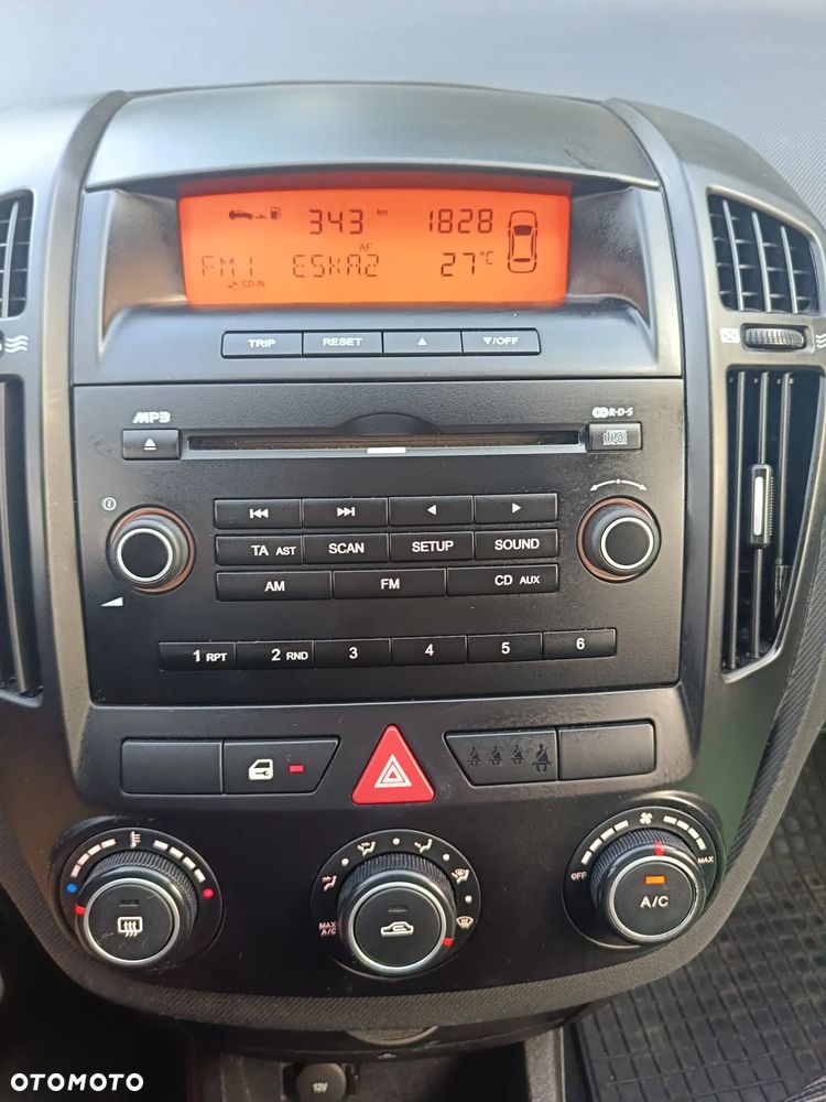 Kia Ceed 1.6 Comfort - 10