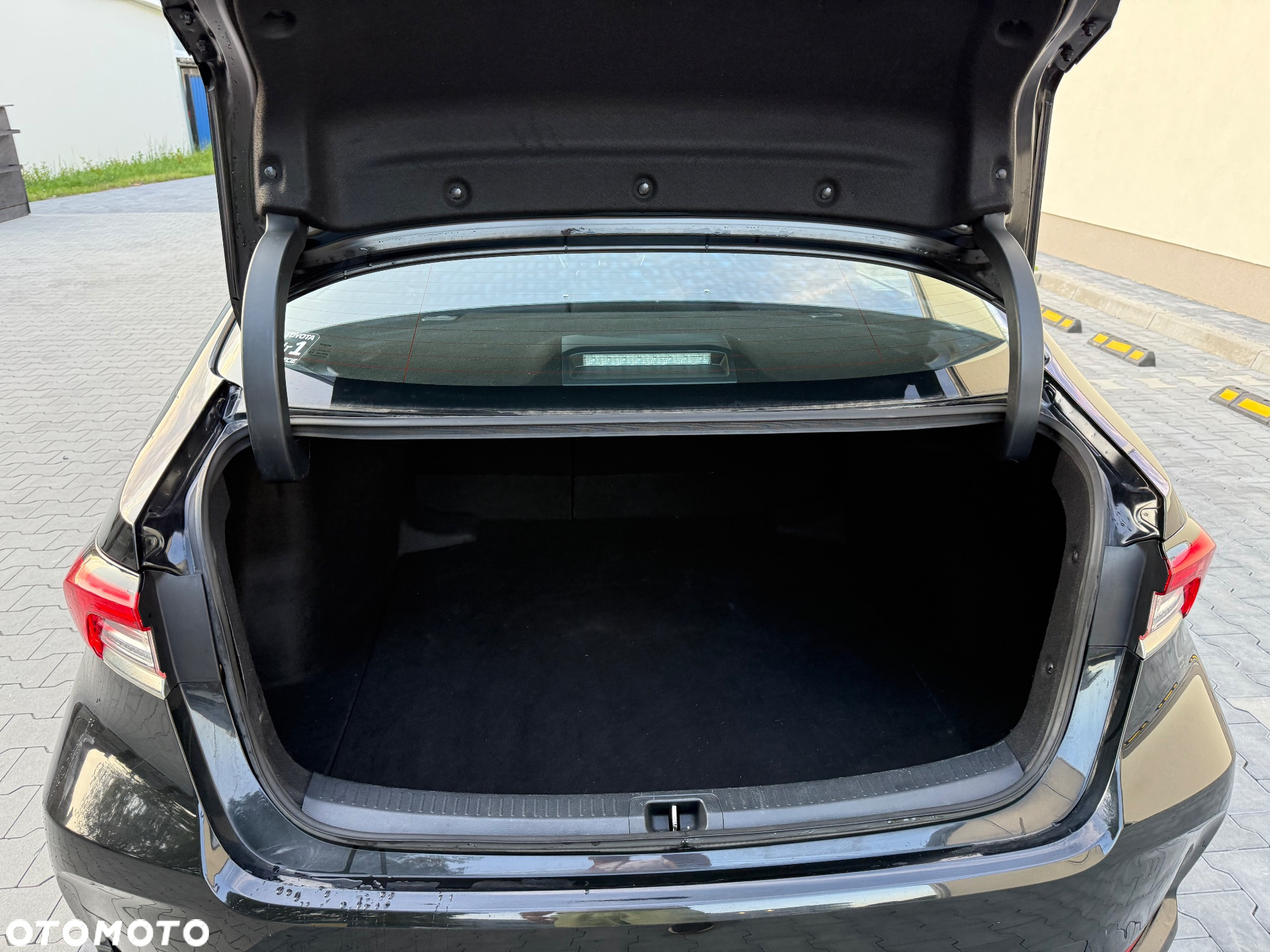 Toyota Corolla 1.8 Hybrid GPF Comfort - 26