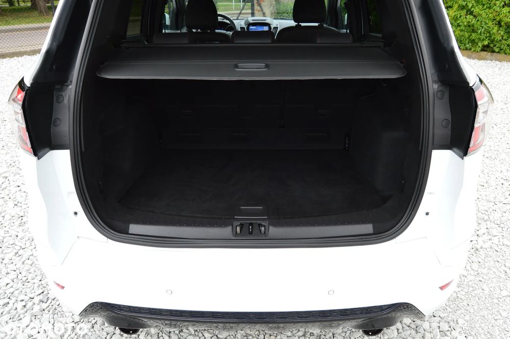 Ford Kuga 1.5 EcoBoost 2x4 ST-Line - 8