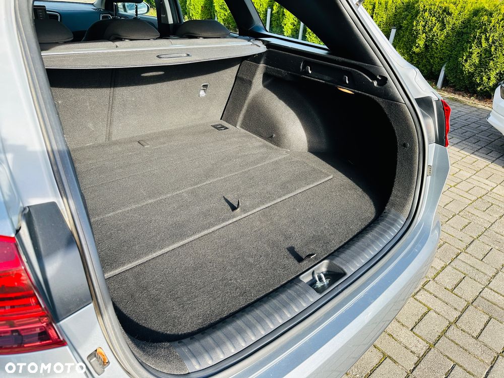 Kia Ceed 1.6 CRDi SCR M - 11