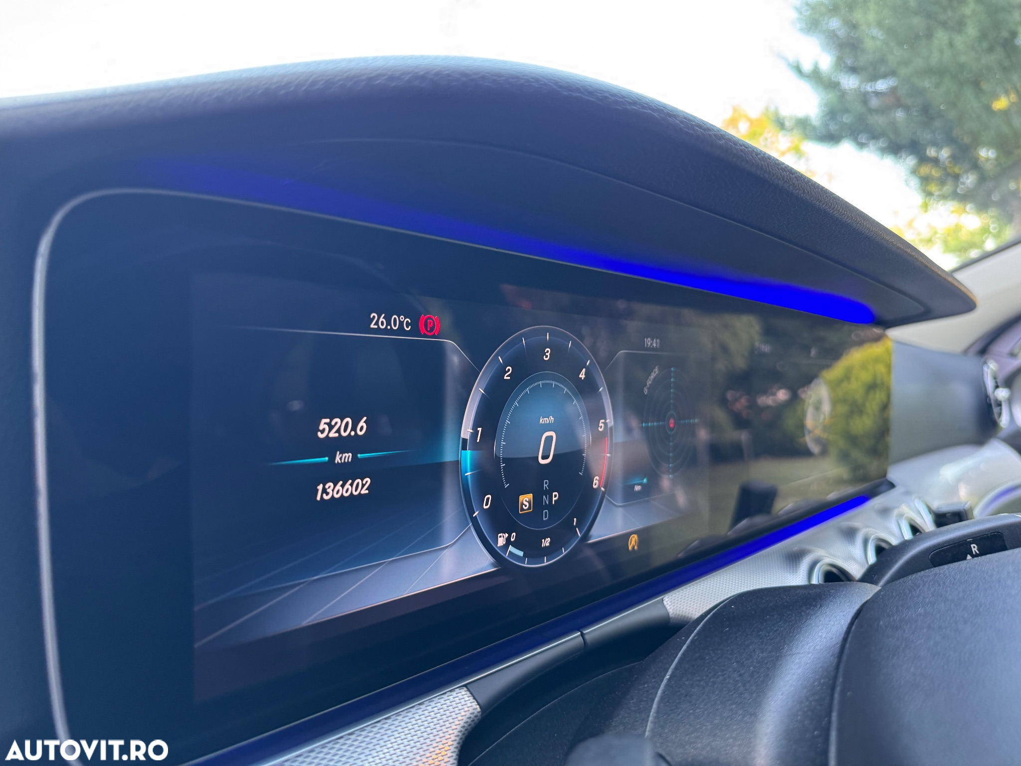 Mercedes-Benz E 200 d T 9G-TRONIC - 12