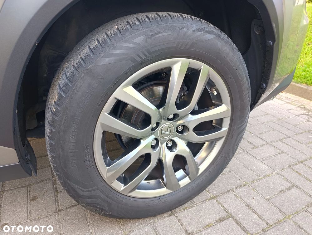 Lexus NX 200t Comfort AWD - 28