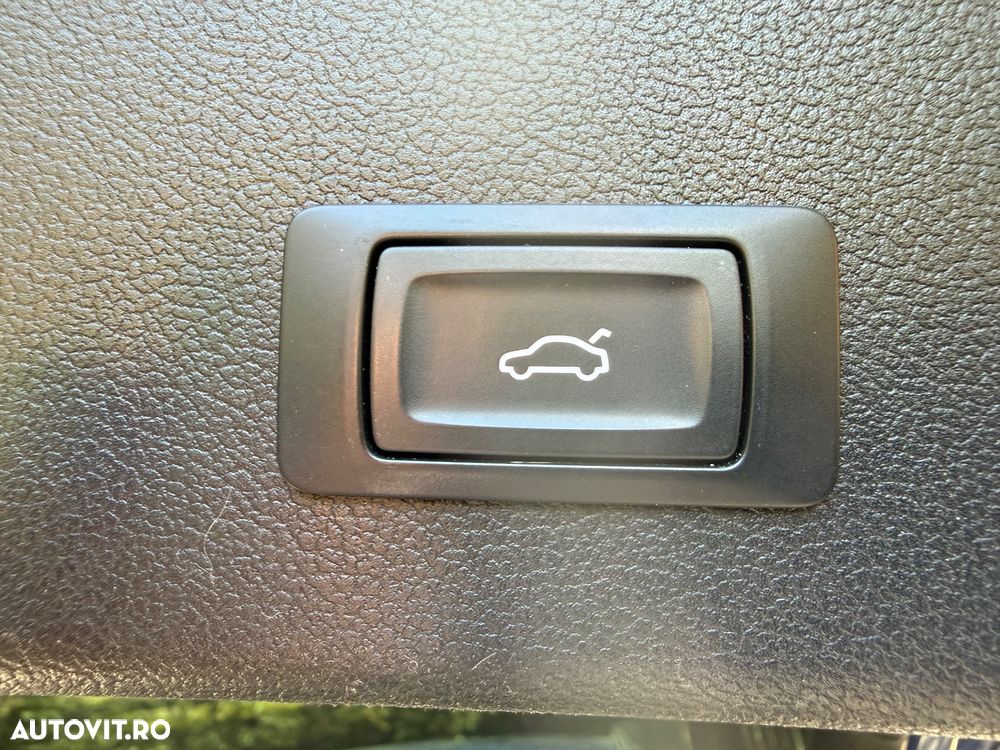 Audi A4 Avant 2.0 TDI DPF clean multitronic Ambiente - 8