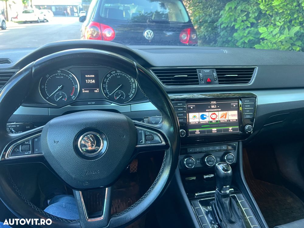 Skoda Superb 2.0 TDI DSG Ambition - 8