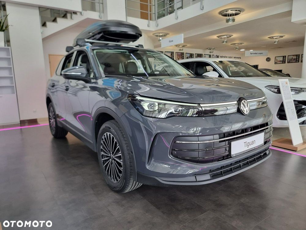 Volkswagen Tiguan - 2