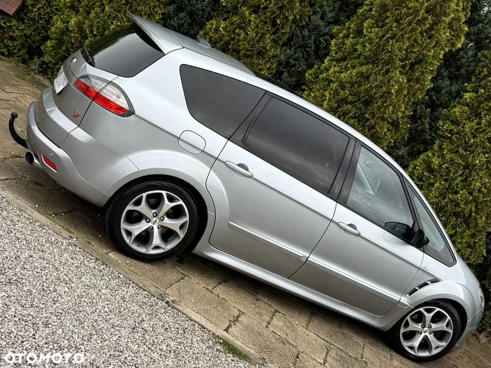 Ford S-Max - 13