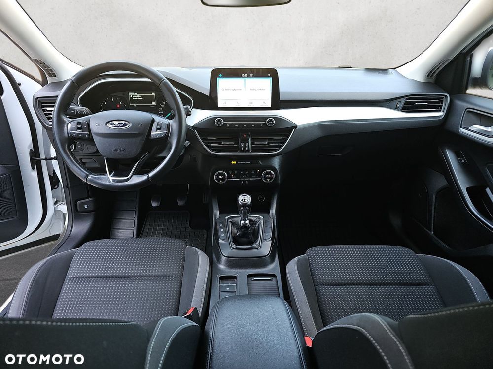 Ford Focus - 25
