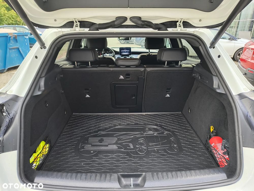 Mercedes-Benz GLA 250 4Matic 7G-DCT - 6