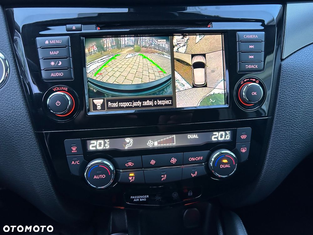 Nissan Qashqai 1.3 DIG-T SHIRO - 24