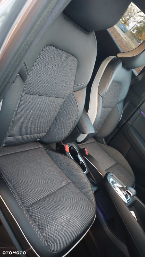 Renault Captur E-TECH PLUG-in 160 INTENS - 21