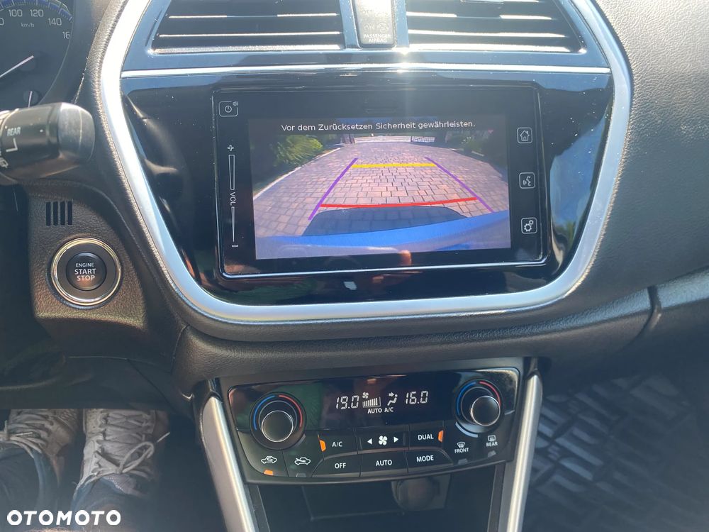 Suzuki SX4 S-Cross 1.0 T Premium 4WD - 38