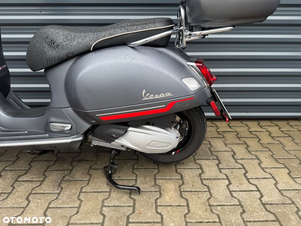 Piaggio Vespa - 12