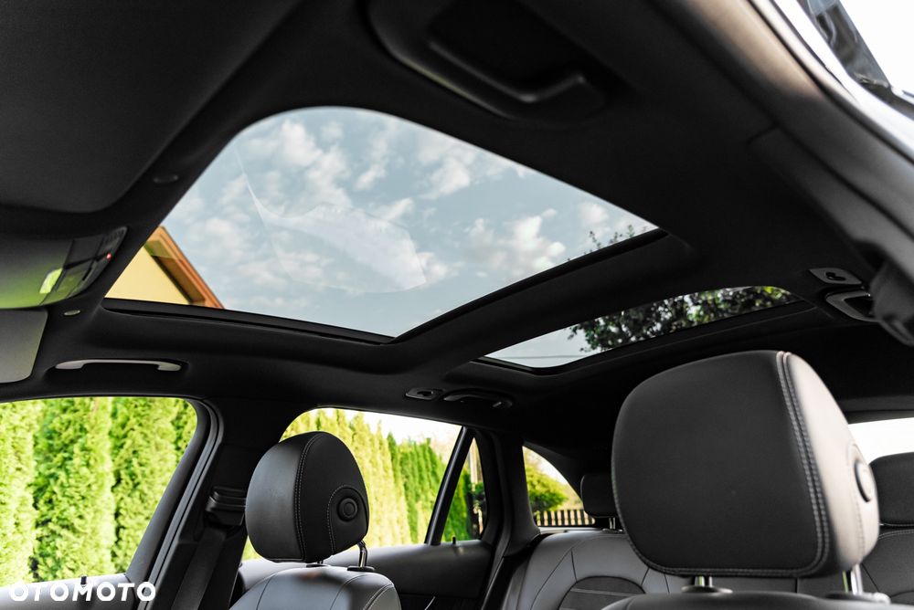 Mercedes-Benz GLC 220 d 4Matic 9G-TRONIC AMG Line - 39