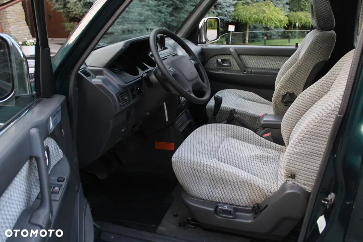 Mitsubishi Pajero 2.8 TD GLS - 11