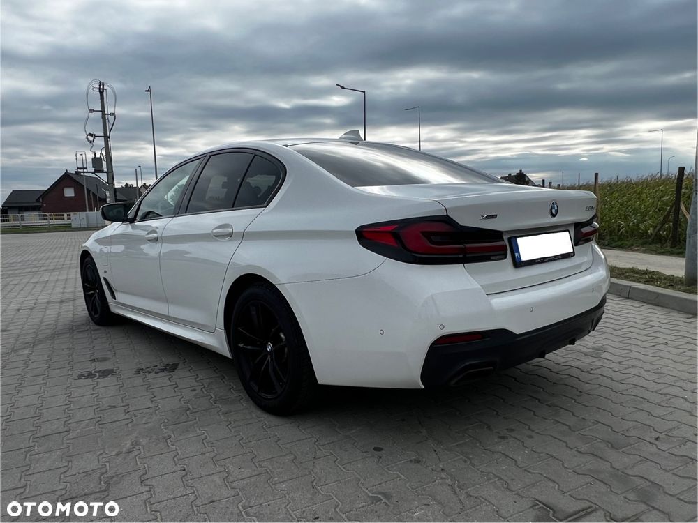 BMW Seria 5 530e xDrive M Sport Edition - 6