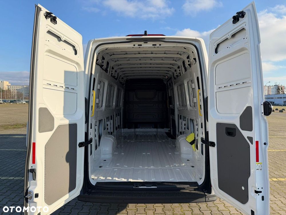 Volkswagen Crafter 35 2.0 TDI L5H3 4490L 177 KM - 7