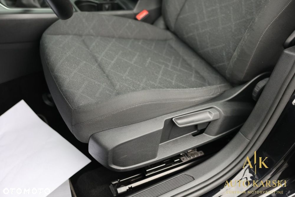 Volkswagen Golf - 33