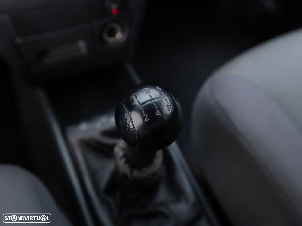 Chevrolet Aveo - 13