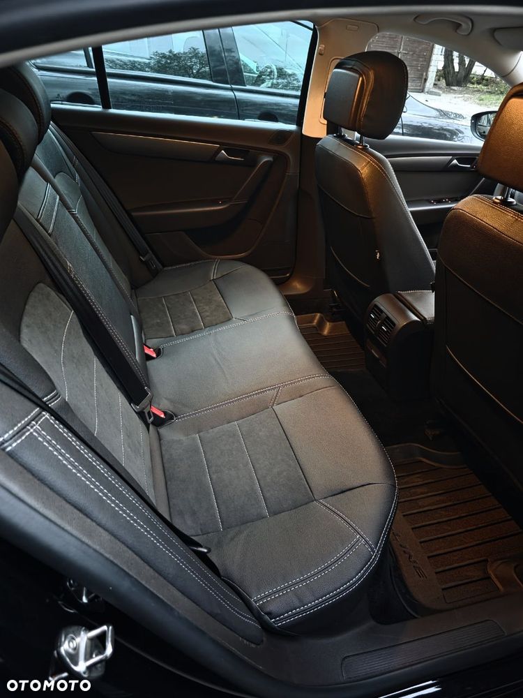 Volkswagen Passat 2.0 TDI Comfortline DSG - 18