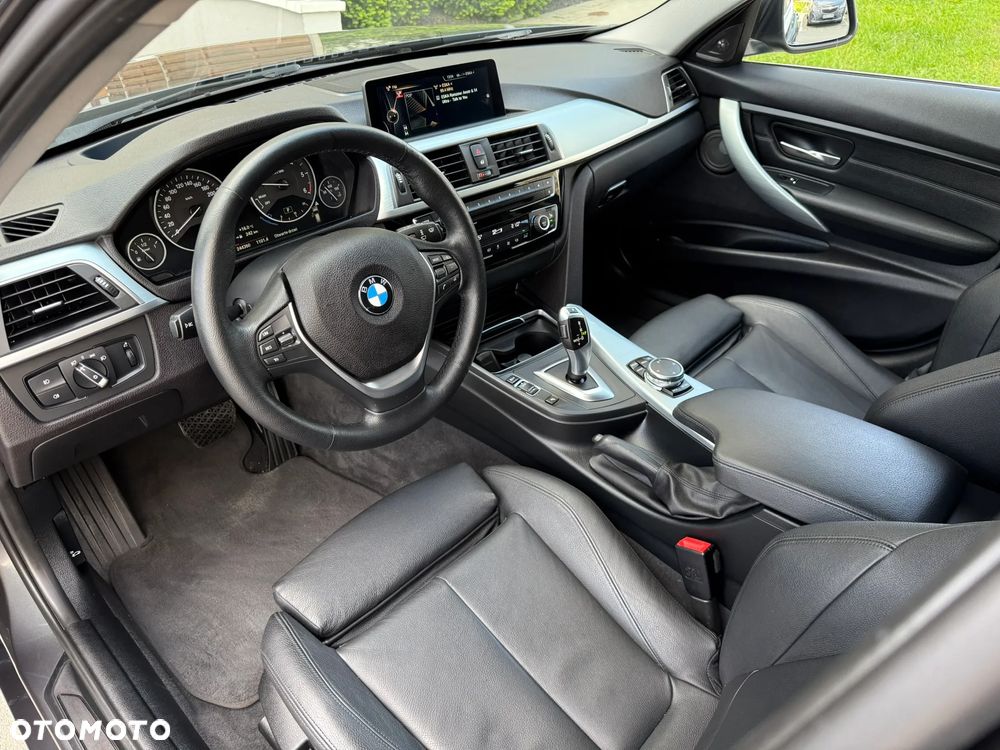 BMW Seria 3 320d Sport Line - 21