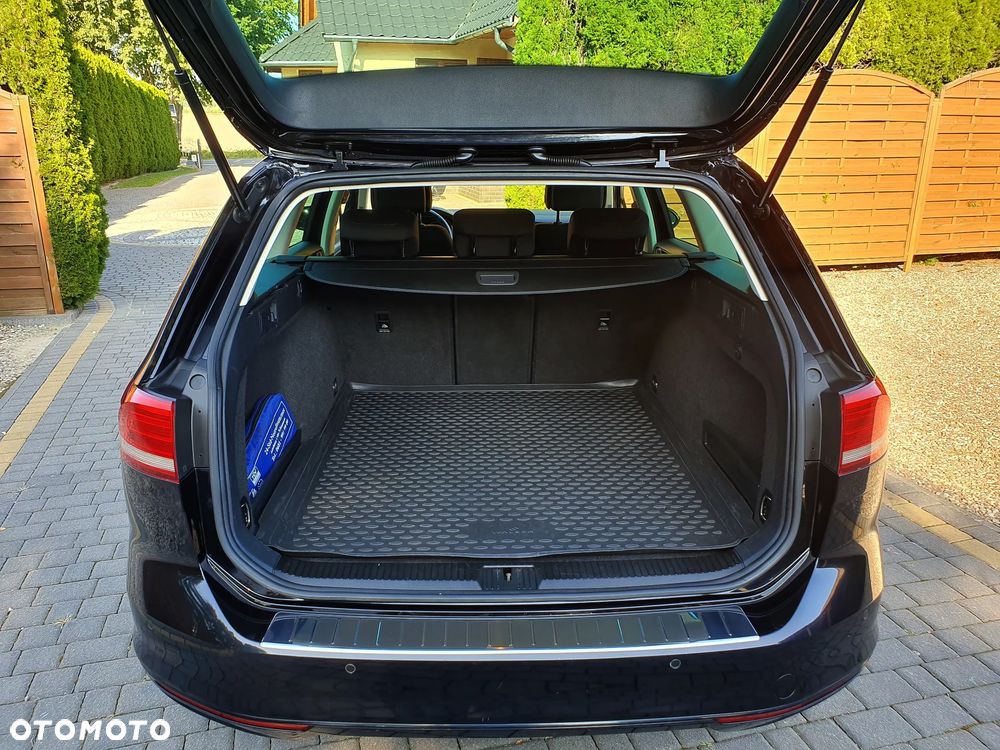 Volkswagen Passat - 20
