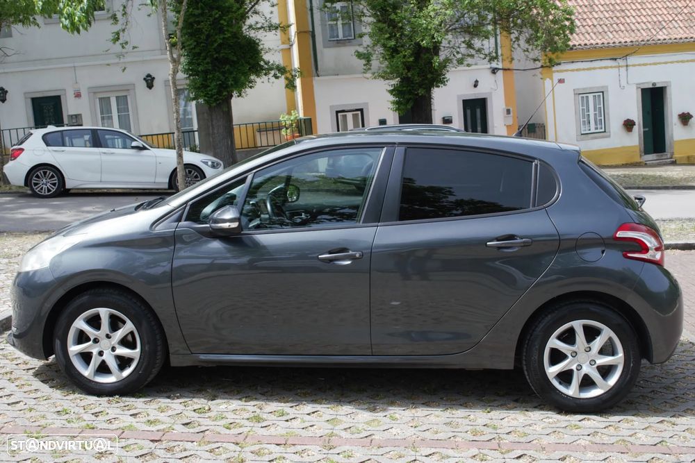 Peugeot 208 1.4 HDi Allure - 8