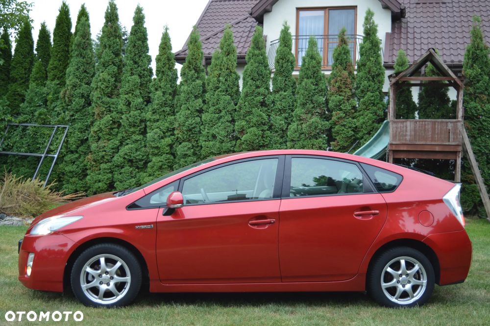Toyota Prius 1.8 HSD Prestige - 1