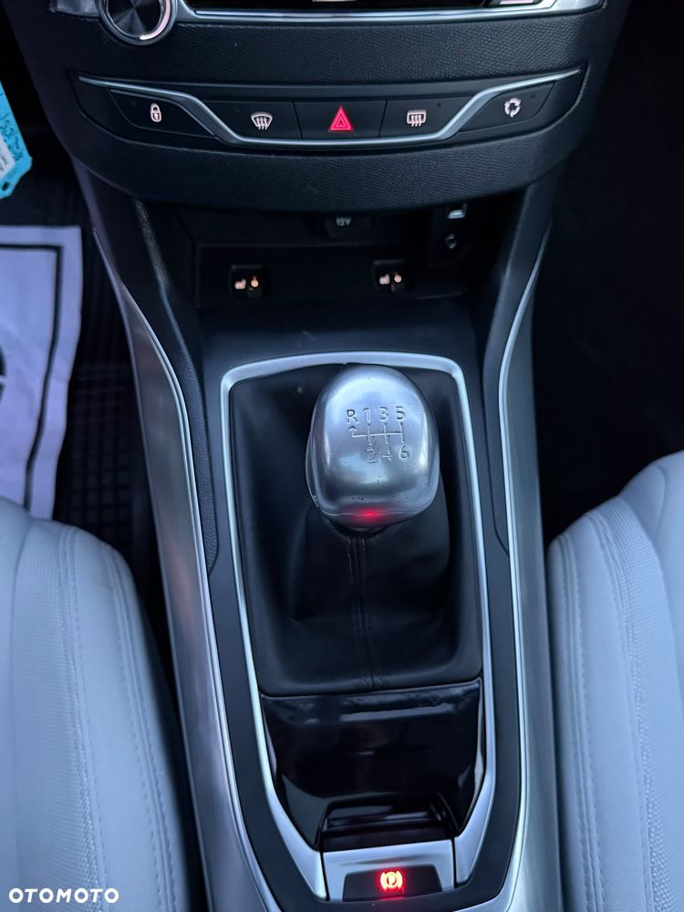 Peugeot 308 - 26