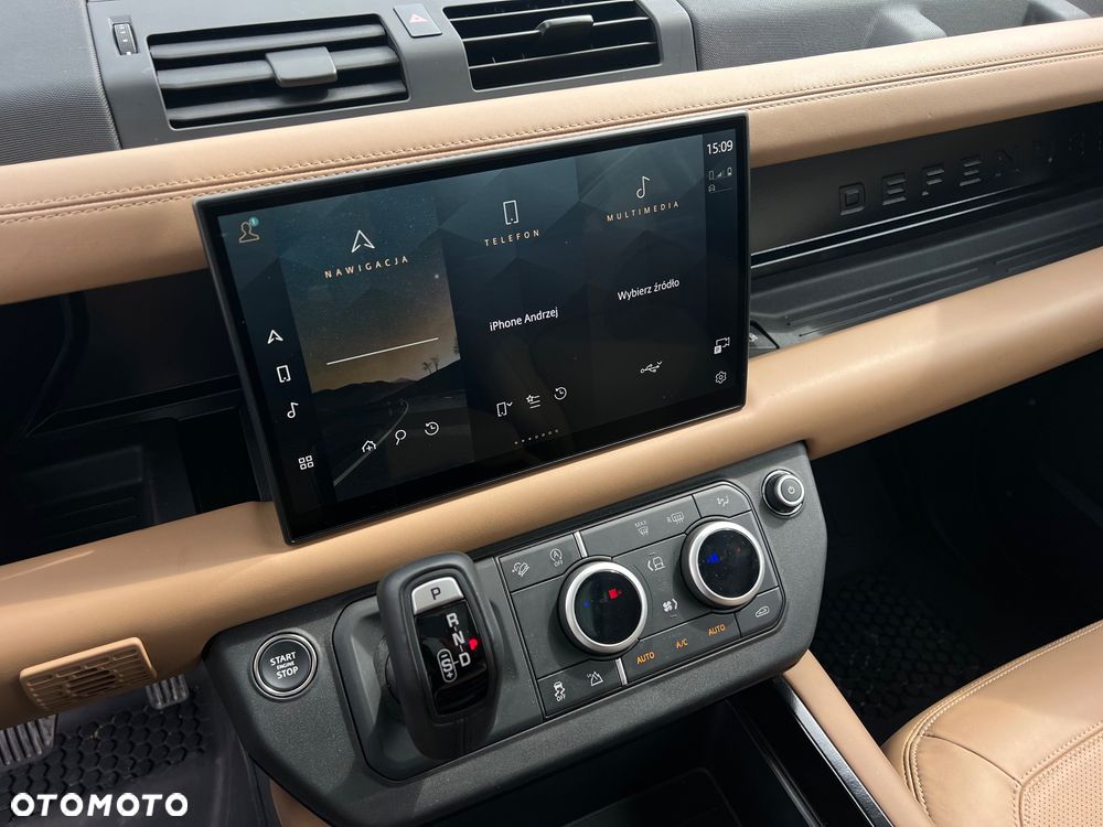Land Rover Defender 3.0 P400 mHEV S - 14