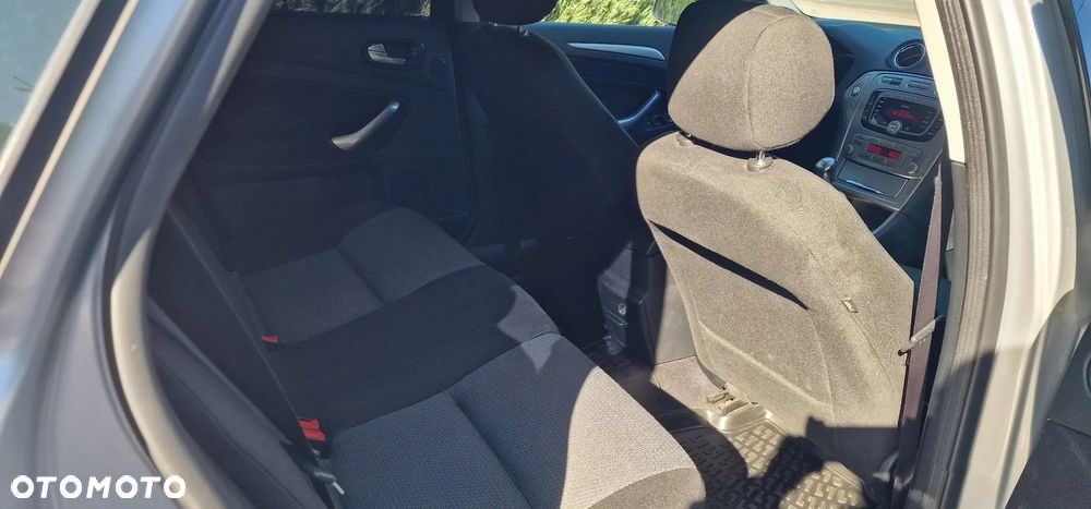 Ford Mondeo 2.0 Viva - 9