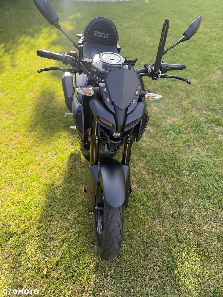Yamaha MT - 8
