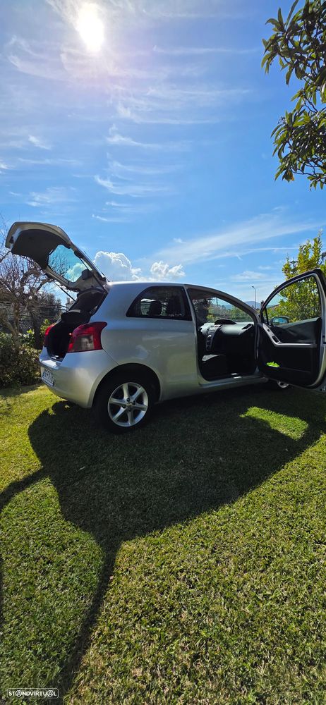 Toyota YARIS - 9