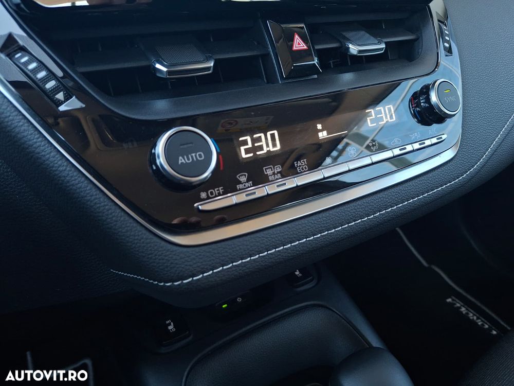 Toyota Corolla - 30