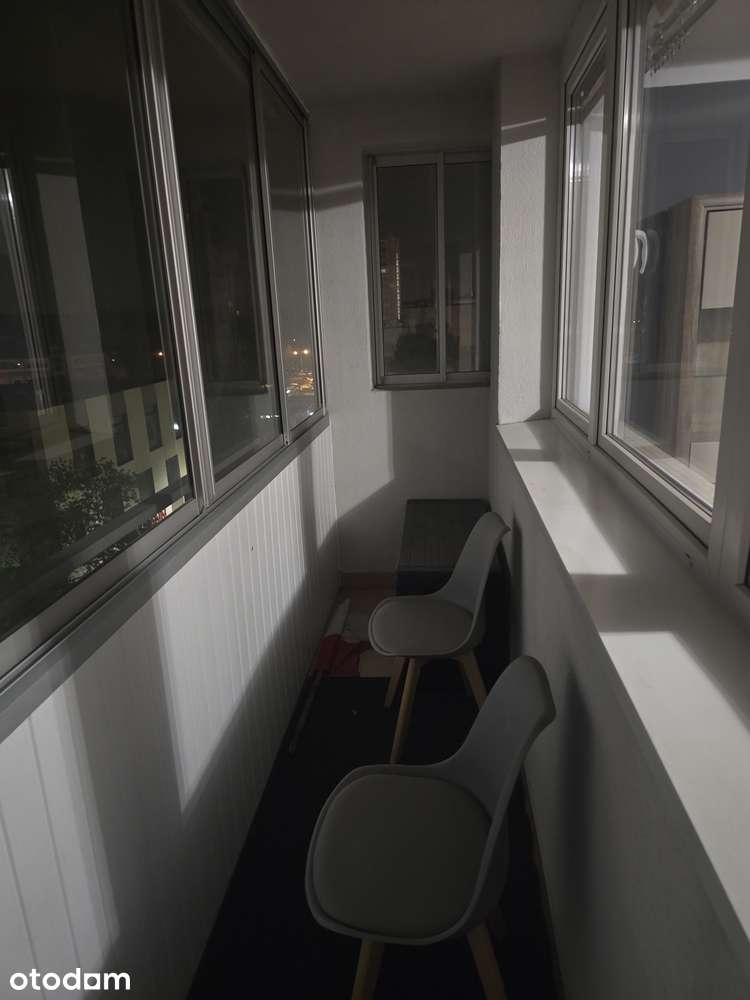 Mieszkanie 4-pokojowe z balkonem na Bielanach