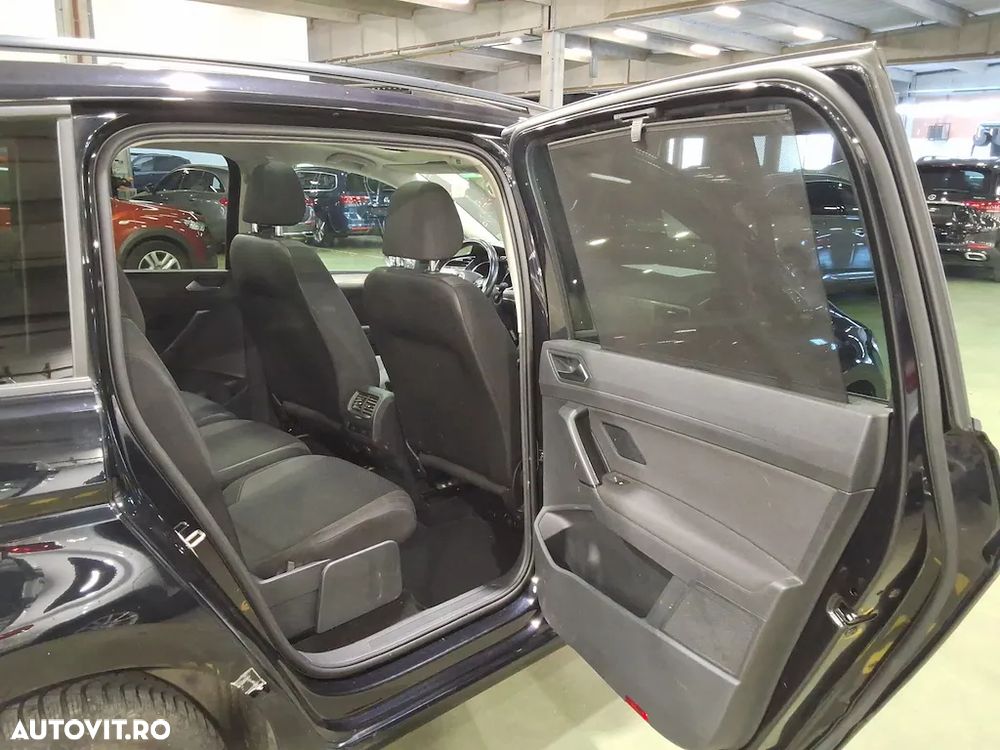 Volkswagen Touran 2.0 TDI SCR DSG Trendline - 10