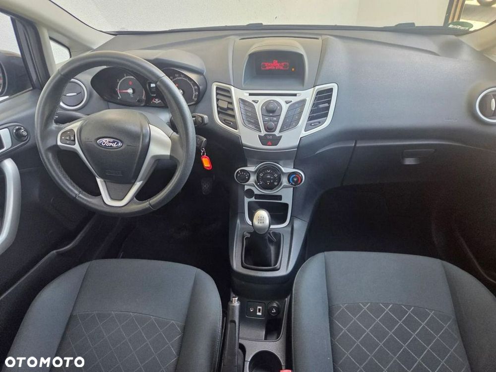 Ford Fiesta - 9