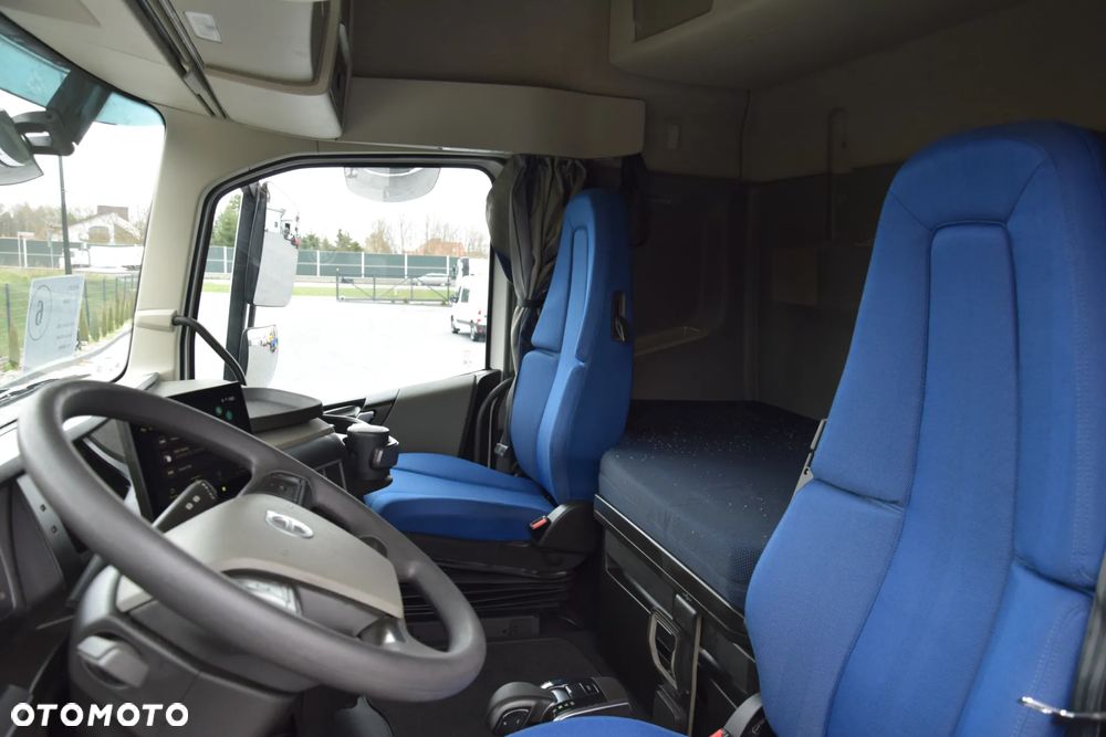 Volvo FH500 / EURO 6 / NOWY MODEL / KLIMATYZACJA POSTOJOWA / ACC / LEDY / 2 ZBIORNIKI / 2022 / NISKI PRZEBIEG / SERWISOWANY / SPROWADZONY - 38
