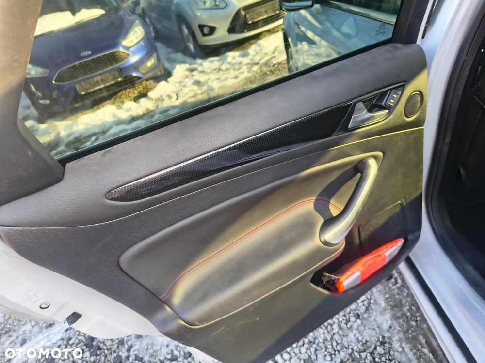 Ford Mondeo 2.0 EcoBoost Titanium S - 23