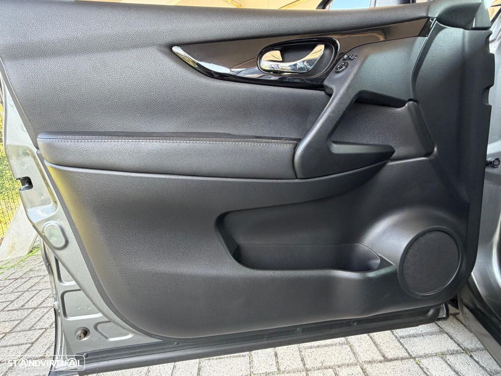 Nissan Qashqai 1.6 dCi Tekna Premium 18 360 - 16