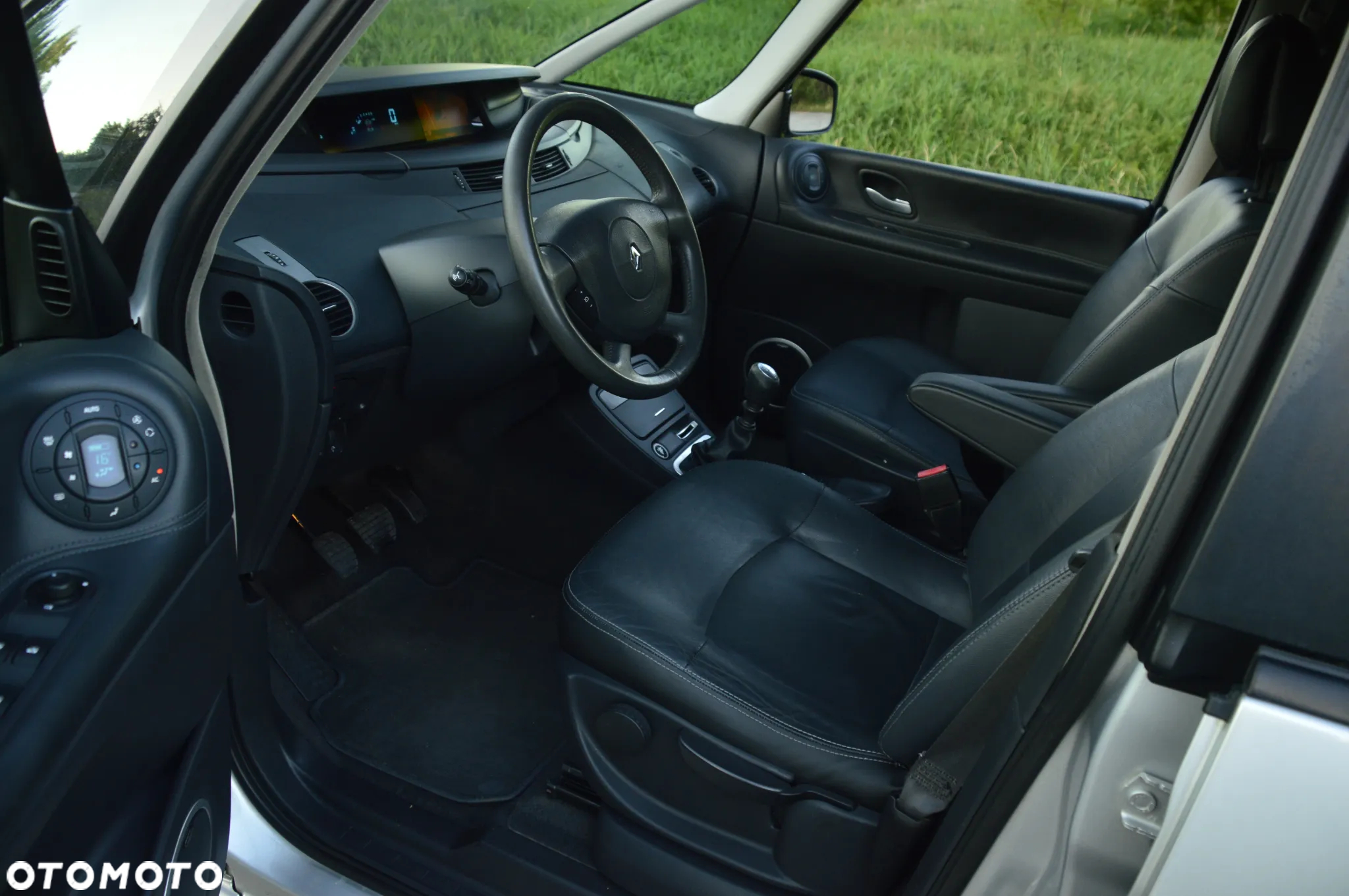 Renault Espace 2.0 dCi Privilege - 25