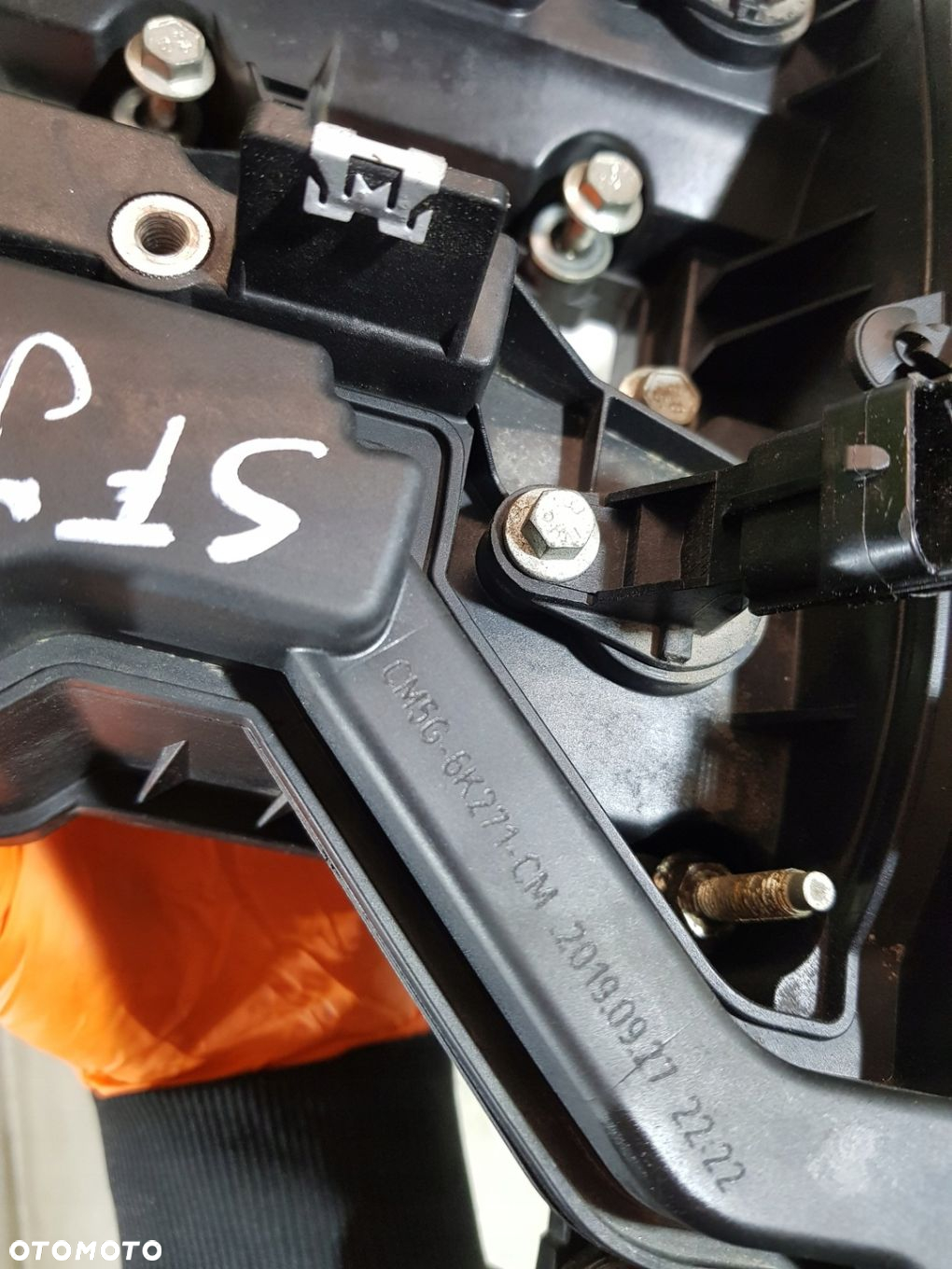 POKRYWA ZAWORÓW CM5G-6K271-CM FORD FIESTA MK8 1.0 ECOBOOST SFJN - 8