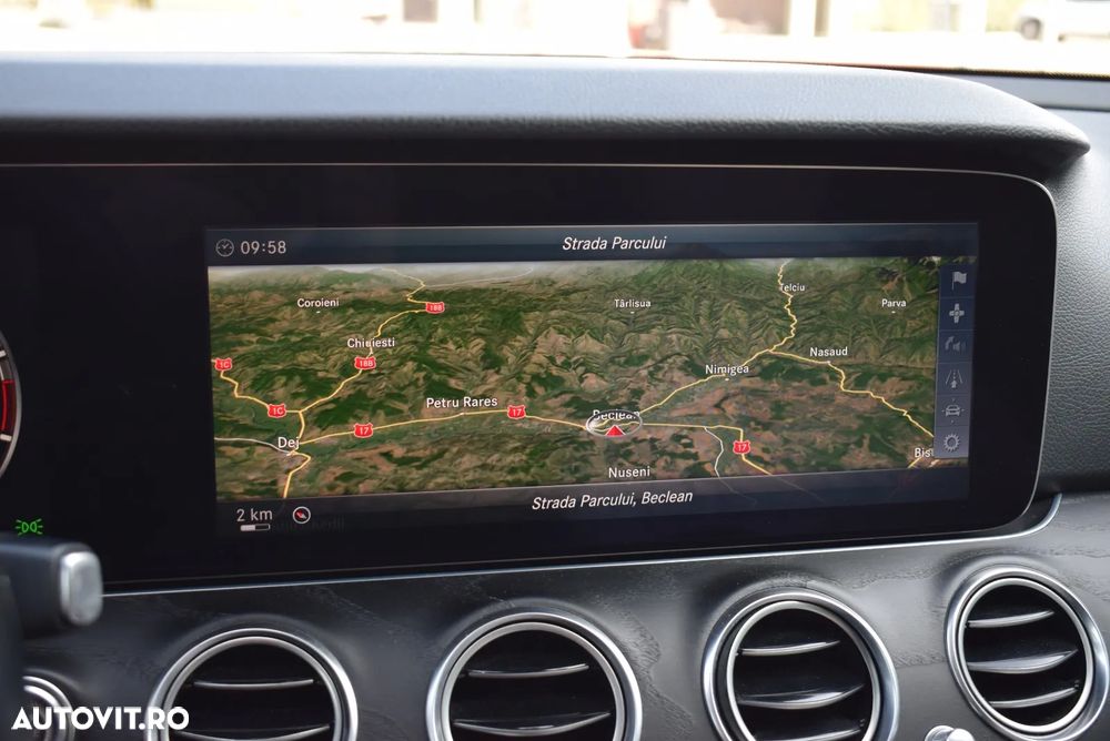Mercedes-Benz E 220 d 4MATIC Aut. - 38