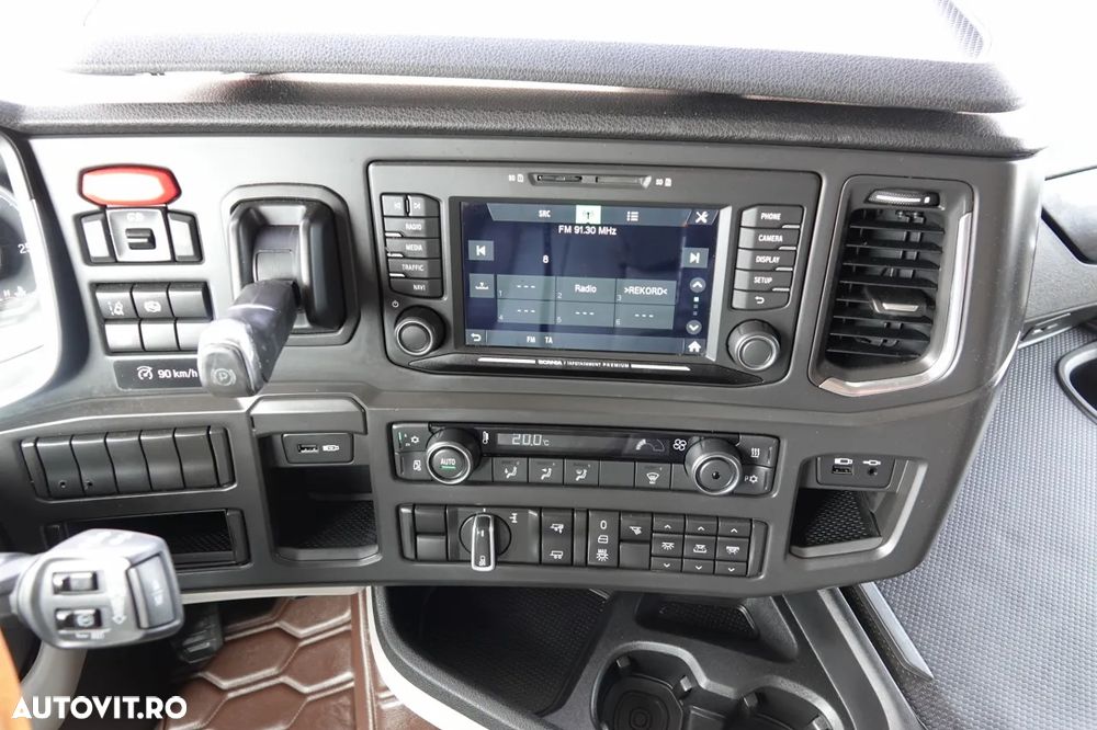 Scania S 500 / RETARDER / AER CONDIȚIONAT PARCARE / JANTE DIN ALIAJ / PIELE / ANVELOPE 100% / REZERVORE 1.400 L - 28