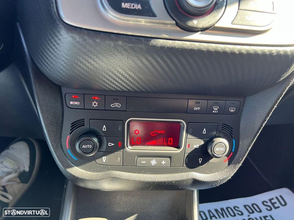 Alfa Romeo MiTo 1.4 T MultiAir Quadrifoglio Verde - 33