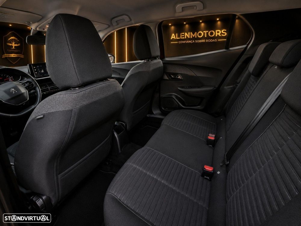 Peugeot 2008 PureTech 100 Style - 16