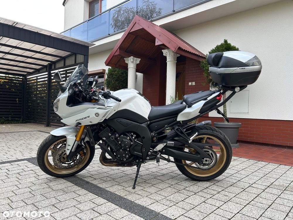 Yamaha FZ8 - 10