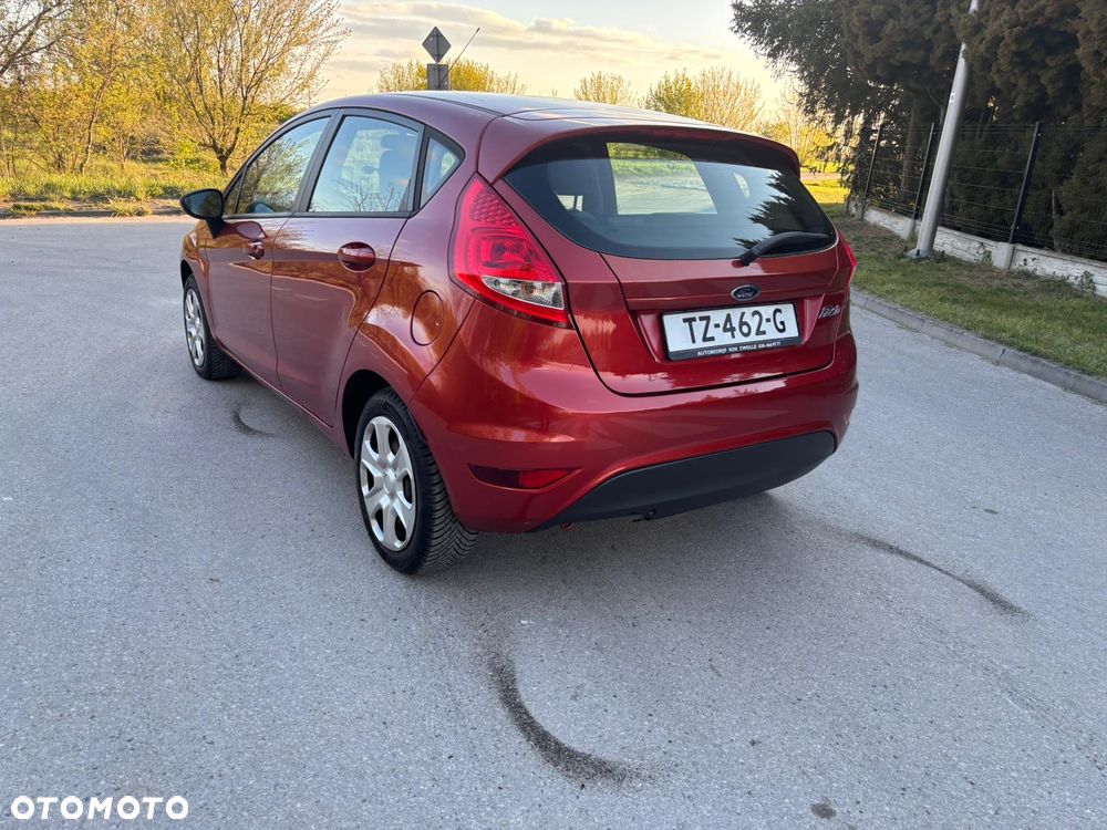 Ford Fiesta 1.25 Champions Edition - 32