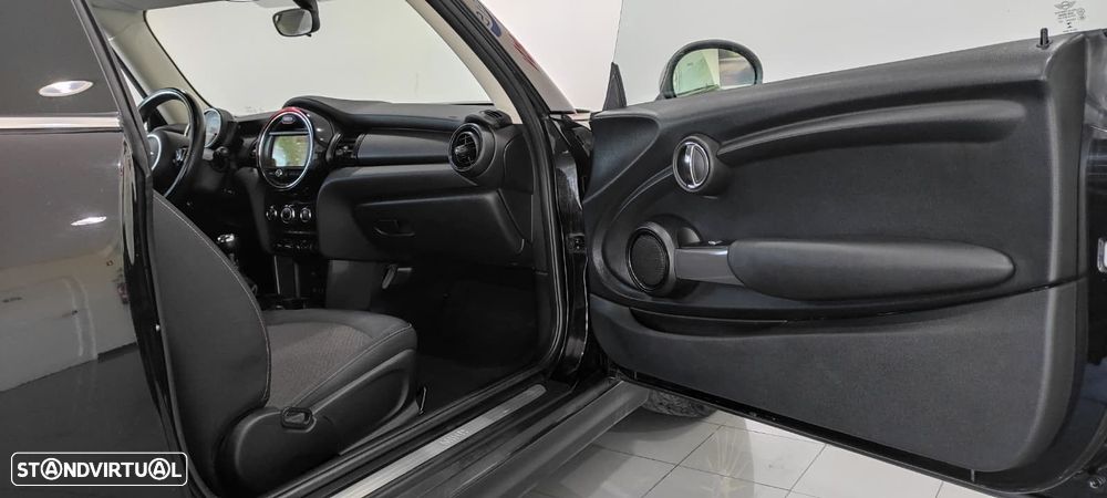 MINI 3 Portas One D - 20