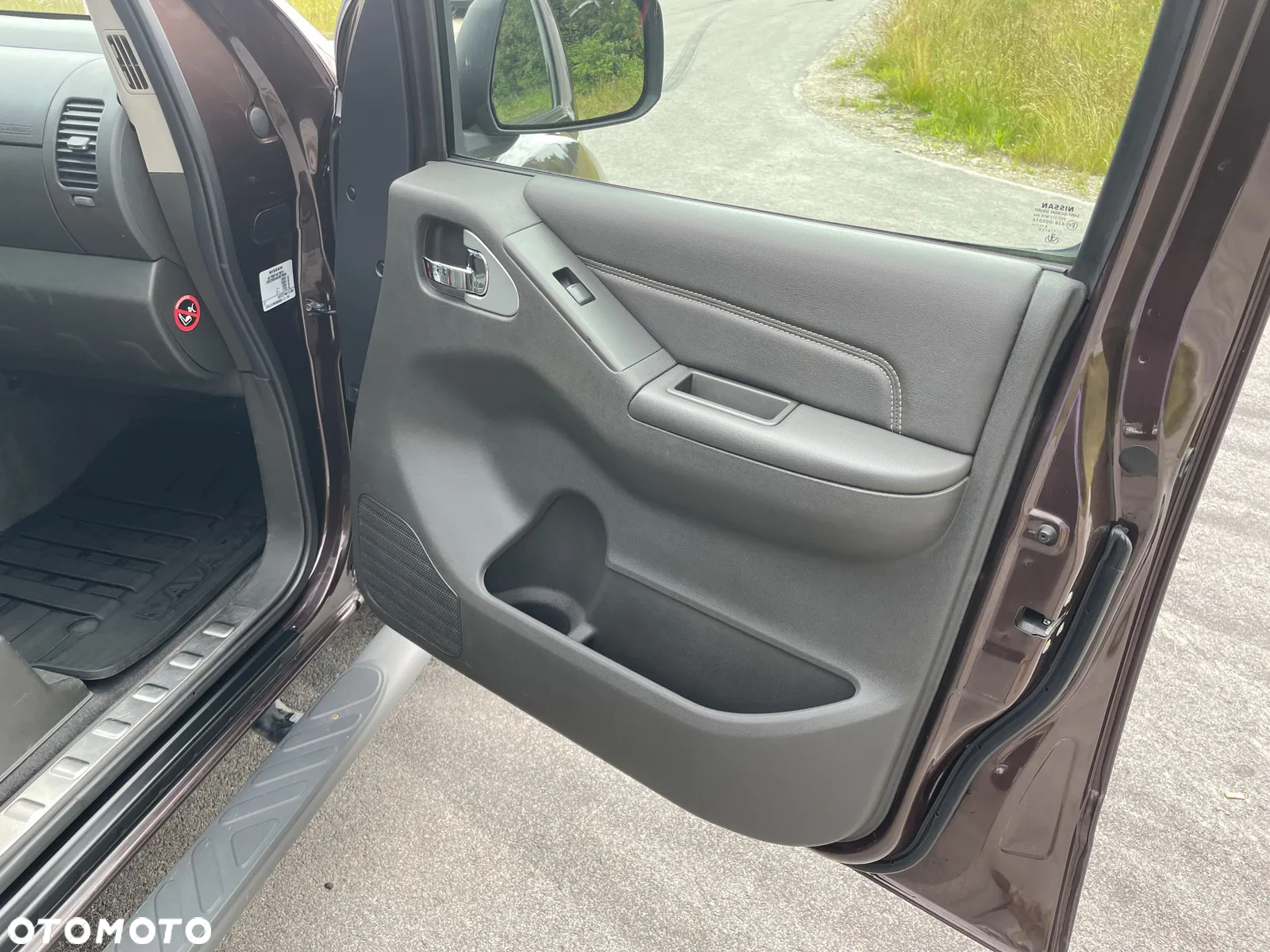 Nissan Navara 2.5 D Platinum Long - 30