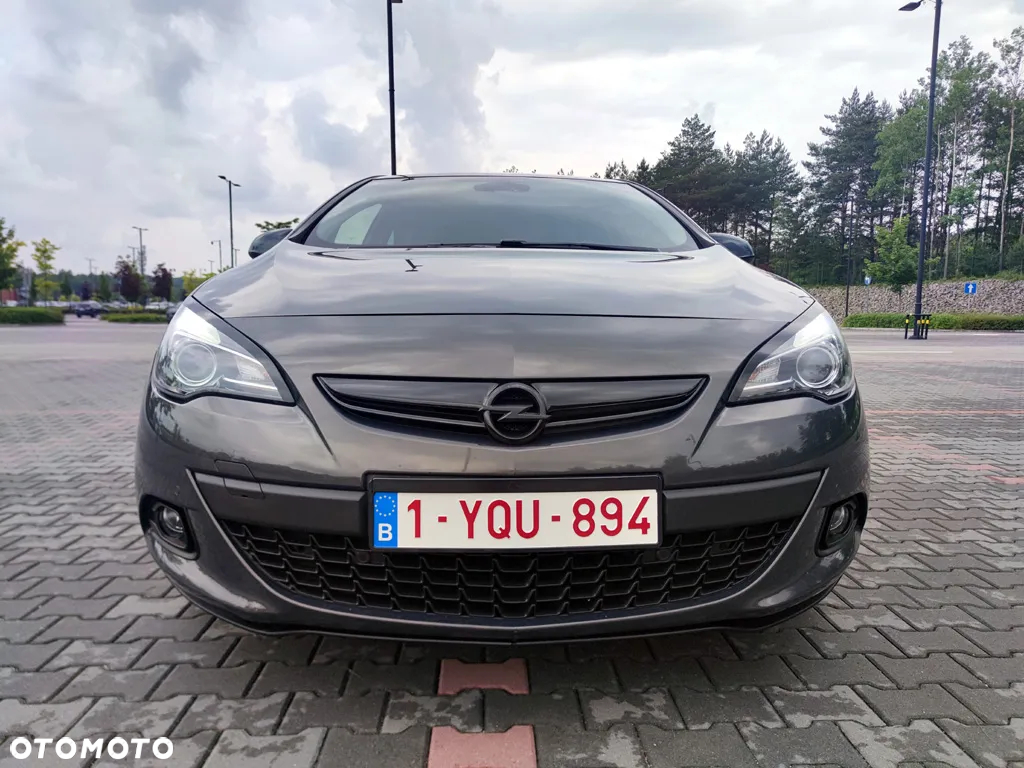Opel Astra IV GTC 1.4 T Sport - 25